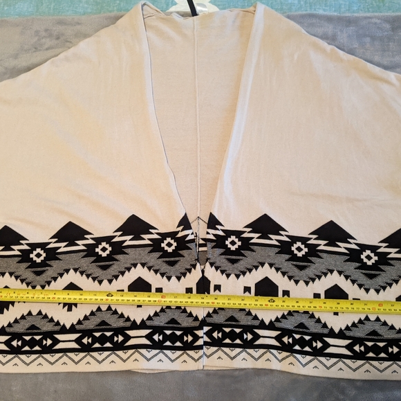 H&M PONCHO - Picture 5 of 5